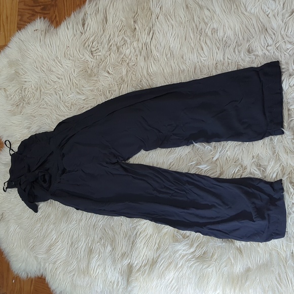 Abercrombie open tie back jumpsuit - Picture 3 of 5